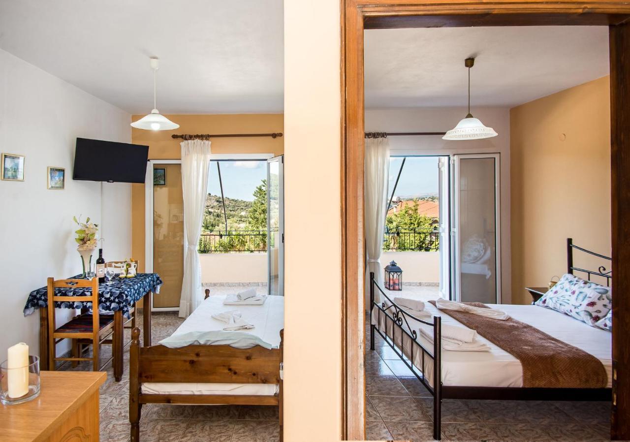 Aristotelis Apartments Razata Bagian luar foto