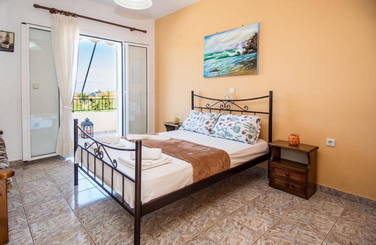 Aristotelis Apartments Razata Bagian luar foto