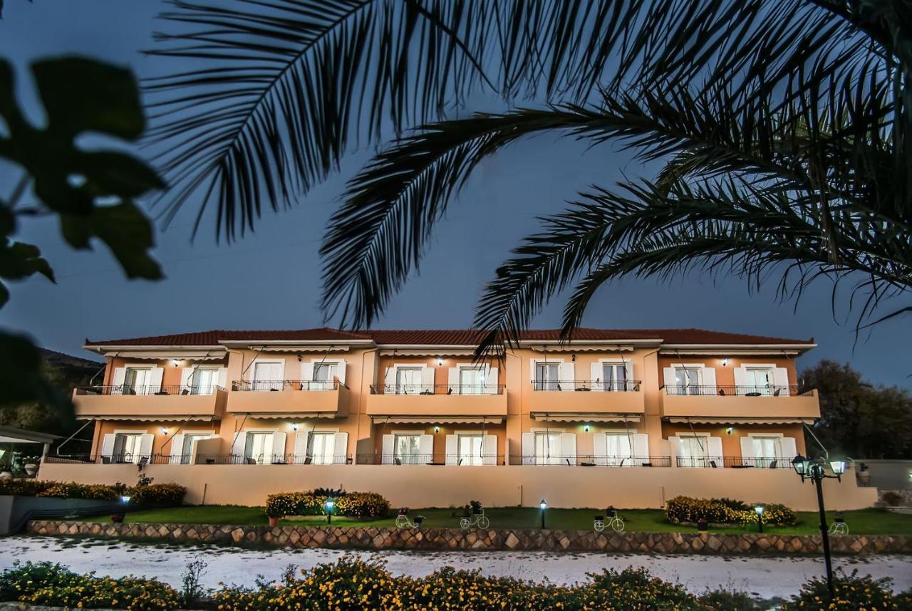Aristotelis Apartments Razata Bagian luar foto