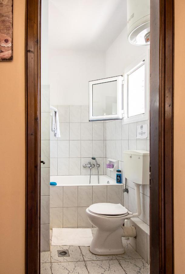 Aristotelis Apartments Razata Bagian luar foto