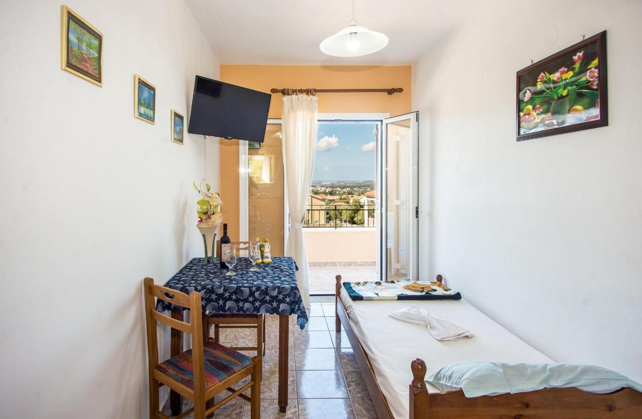 Aristotelis Apartments Razata Bagian luar foto