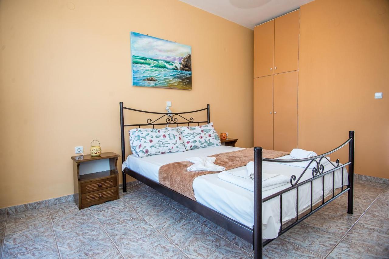 Aristotelis Apartments Razata Bagian luar foto
