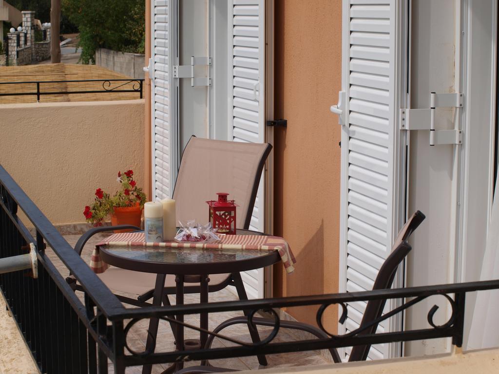Aristotelis Apartments Razata Bagian luar foto